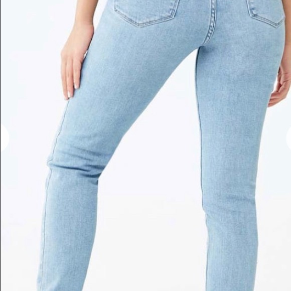 Levis 721 Distressed High-Rise Skinny Jeans - Picture 5 of 5